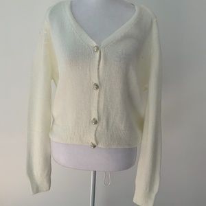 GB white sweater with pearls buttons size M